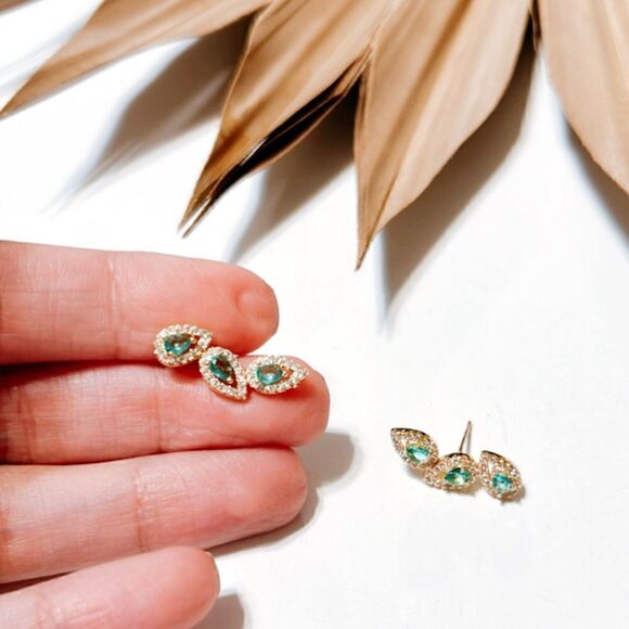 leaf stud earrings H181 - Picture 4 of 4